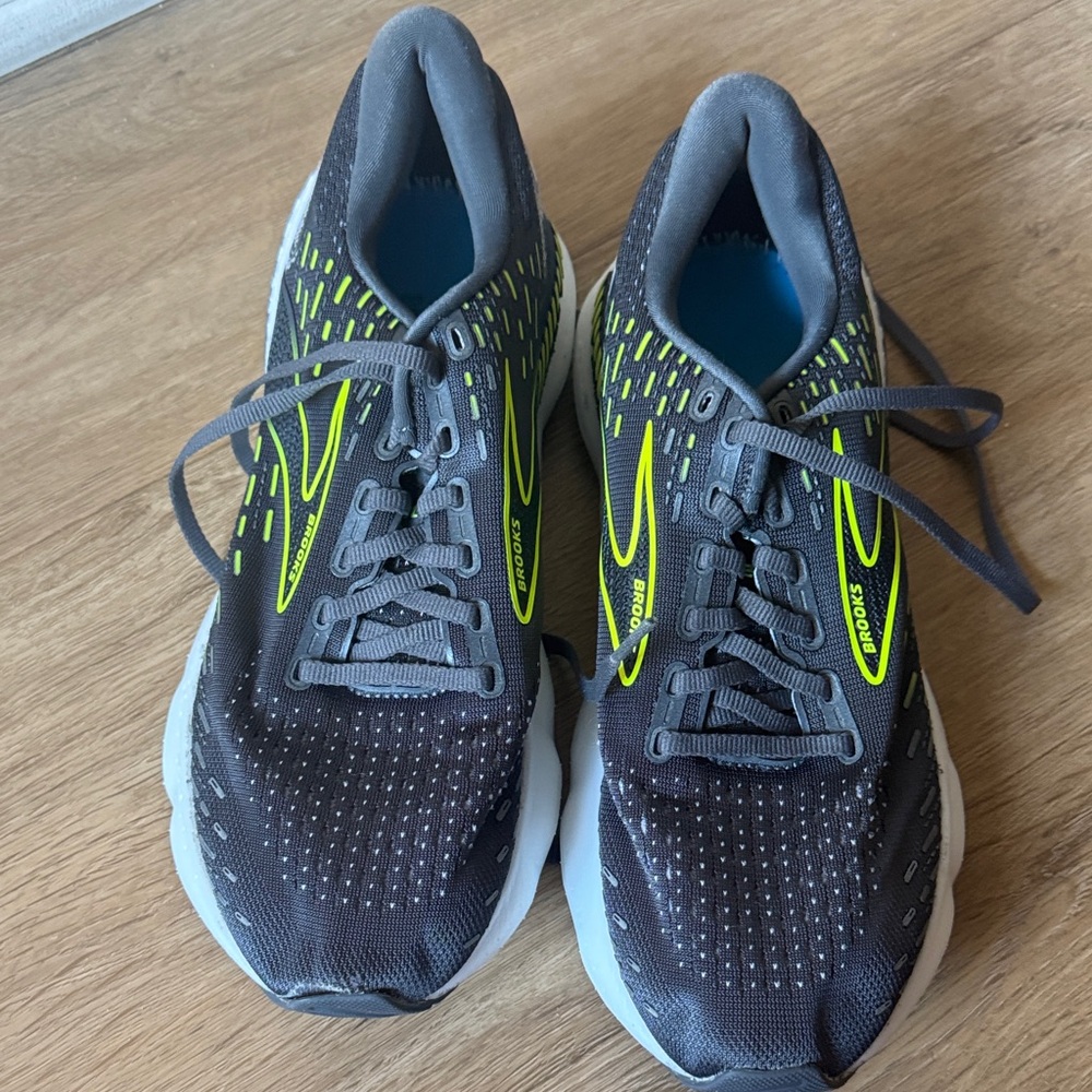 Men’s Brooks Glycerin GTS 20Sleek Gray and Neon Running Shoes
